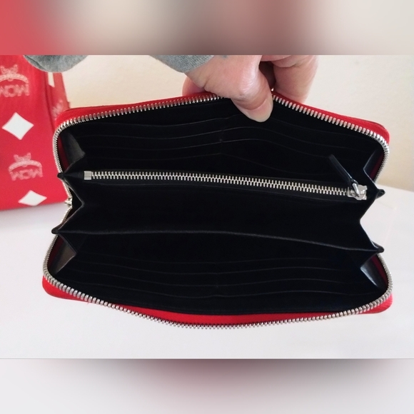 MCM Limited Edition Red And White Visetos Satchel With The Matching Wallet - Picture 15 of 16